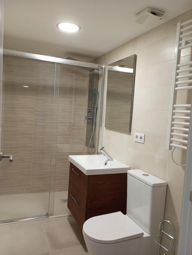 Apartamentos "El Balconico" Arguedas Luaran gambar