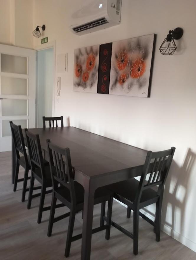 Apartamentos "El Balconico" Arguedas Luaran gambar