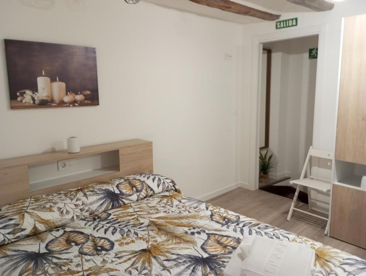 Apartamentos "El Balconico" Arguedas Luaran gambar